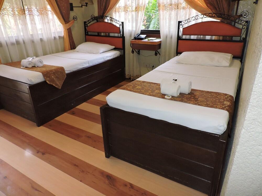 Dao Diamond Hotel&Restaurant Città di Tagbilaran Esterno foto